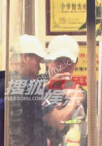 吴京餐厅点外带站吧台事件